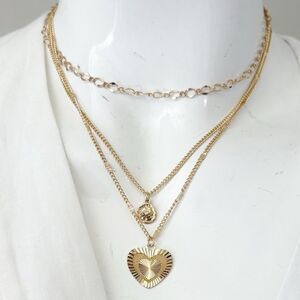 NWOT Noir Jewelry Foundrae Inspired Gold Tone Three Layer Heart Chain Necklace